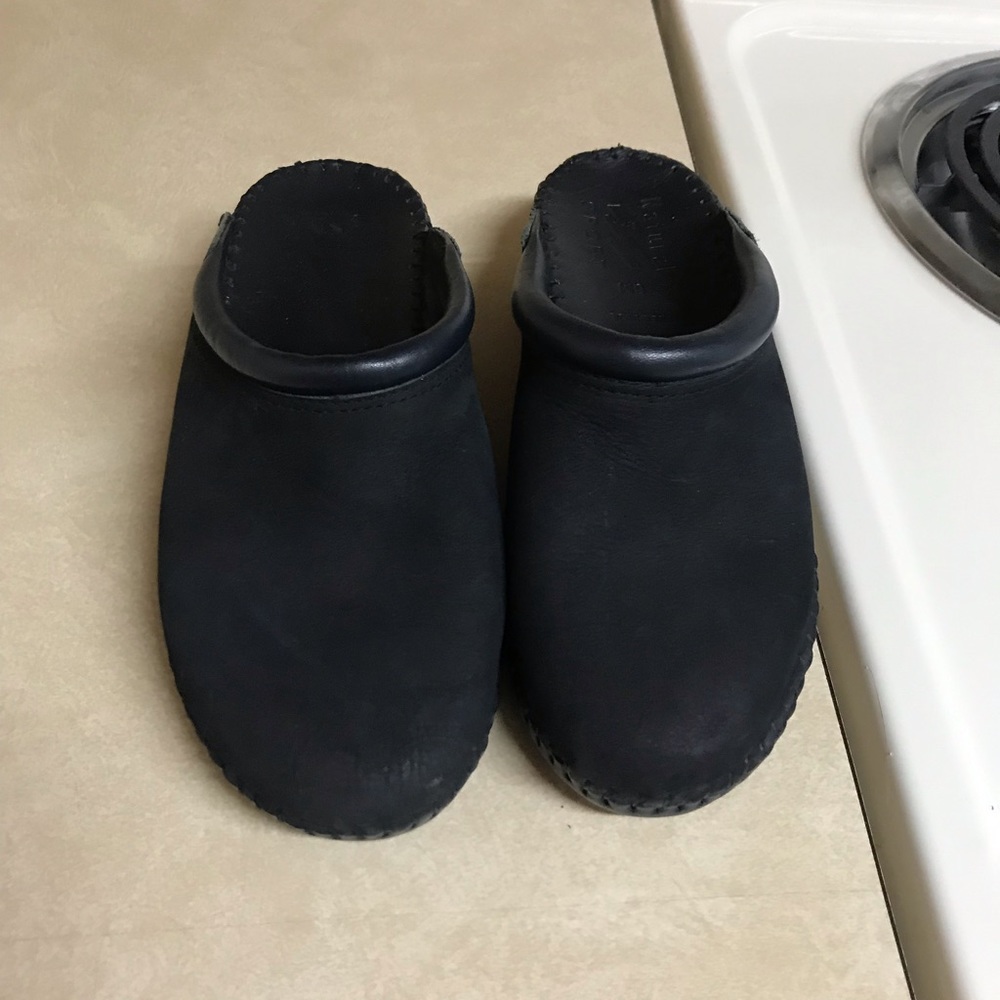 WOMENS Sliders Size 6